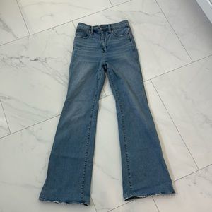 Madewell 11 in high rise flare jeans sz 26
